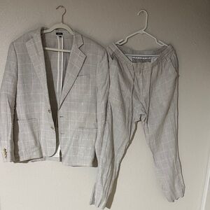 Express Light Gray Checkered Suit
